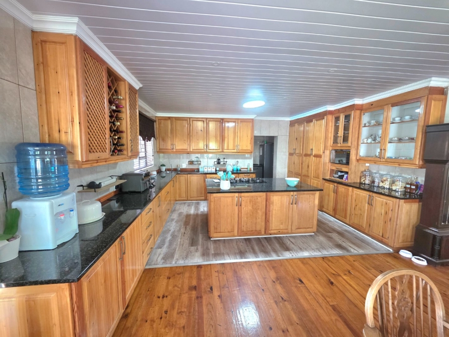 5 Bedroom Property for Sale in Morelig Free State